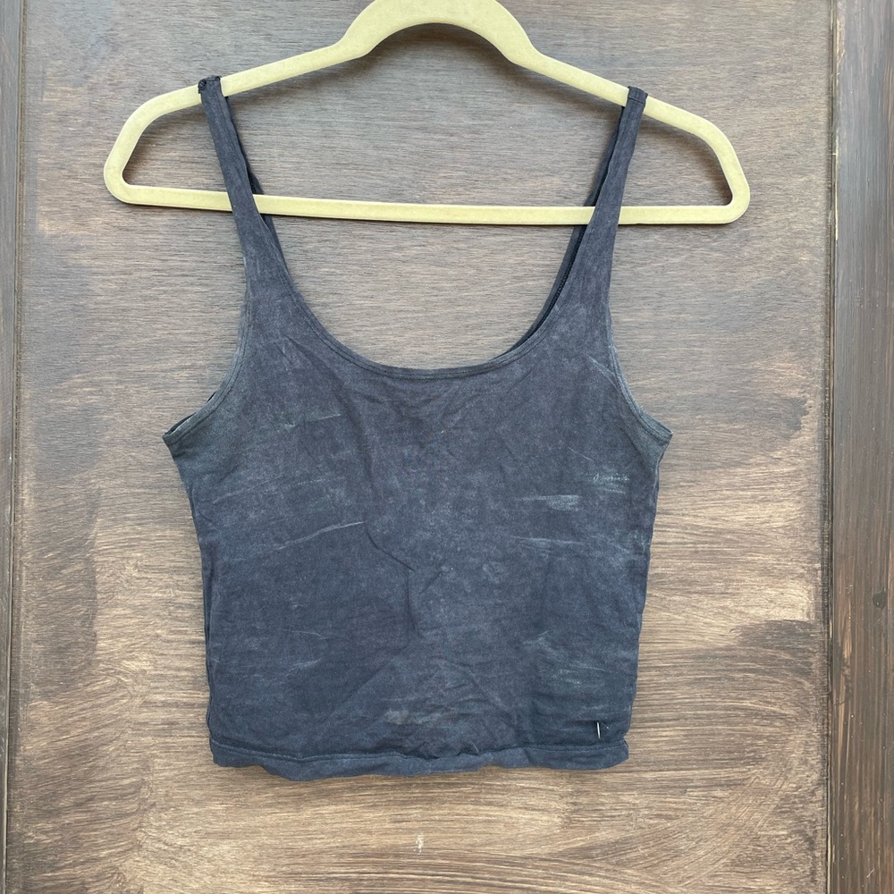 Grey acid wash crop